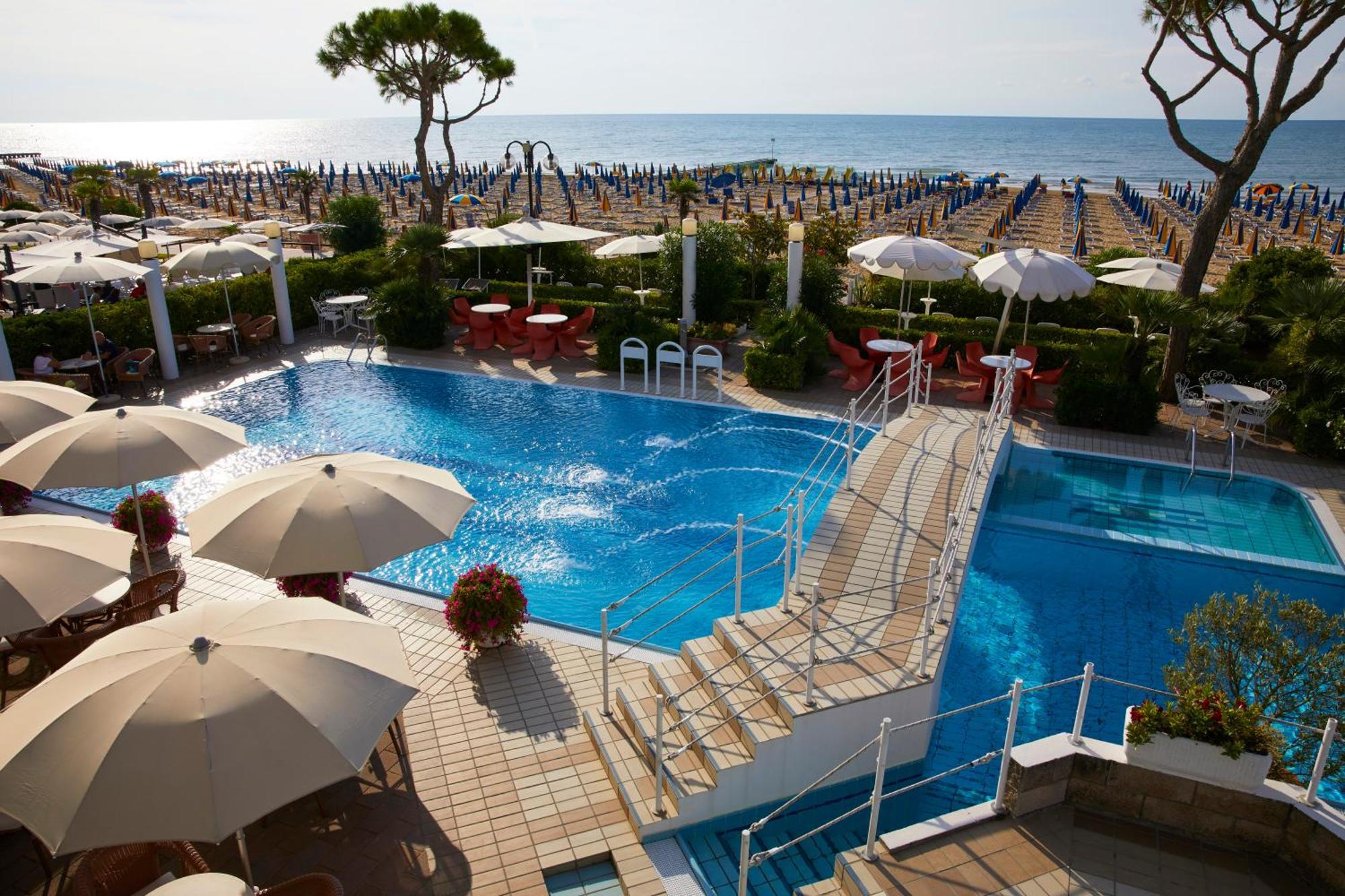 Ruhl Beach Hotel & Suites ليدو دي يسولو المظهر الخارجي الصورة