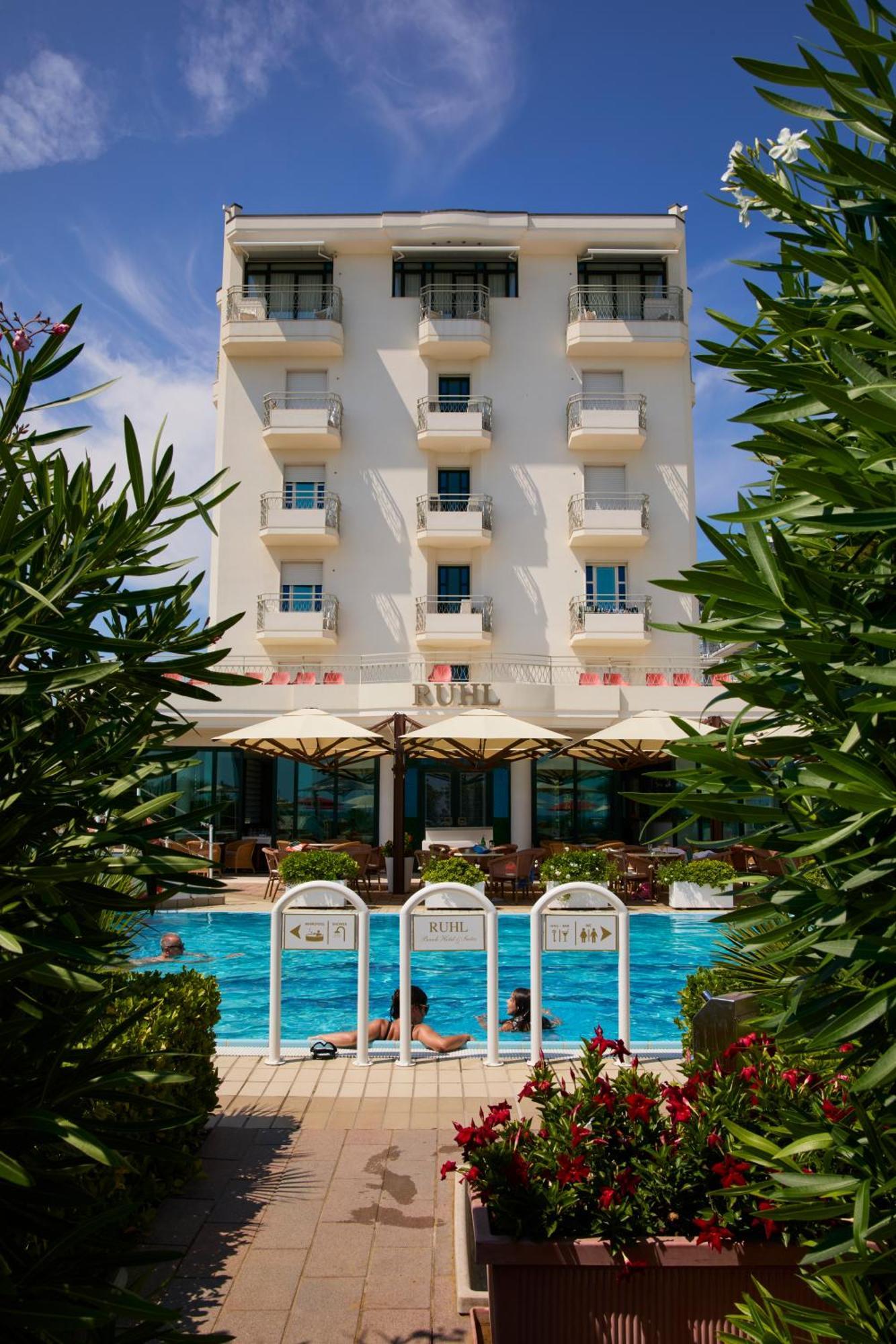 Ruhl Beach Hotel & Suites ليدو دي يسولو المظهر الخارجي الصورة