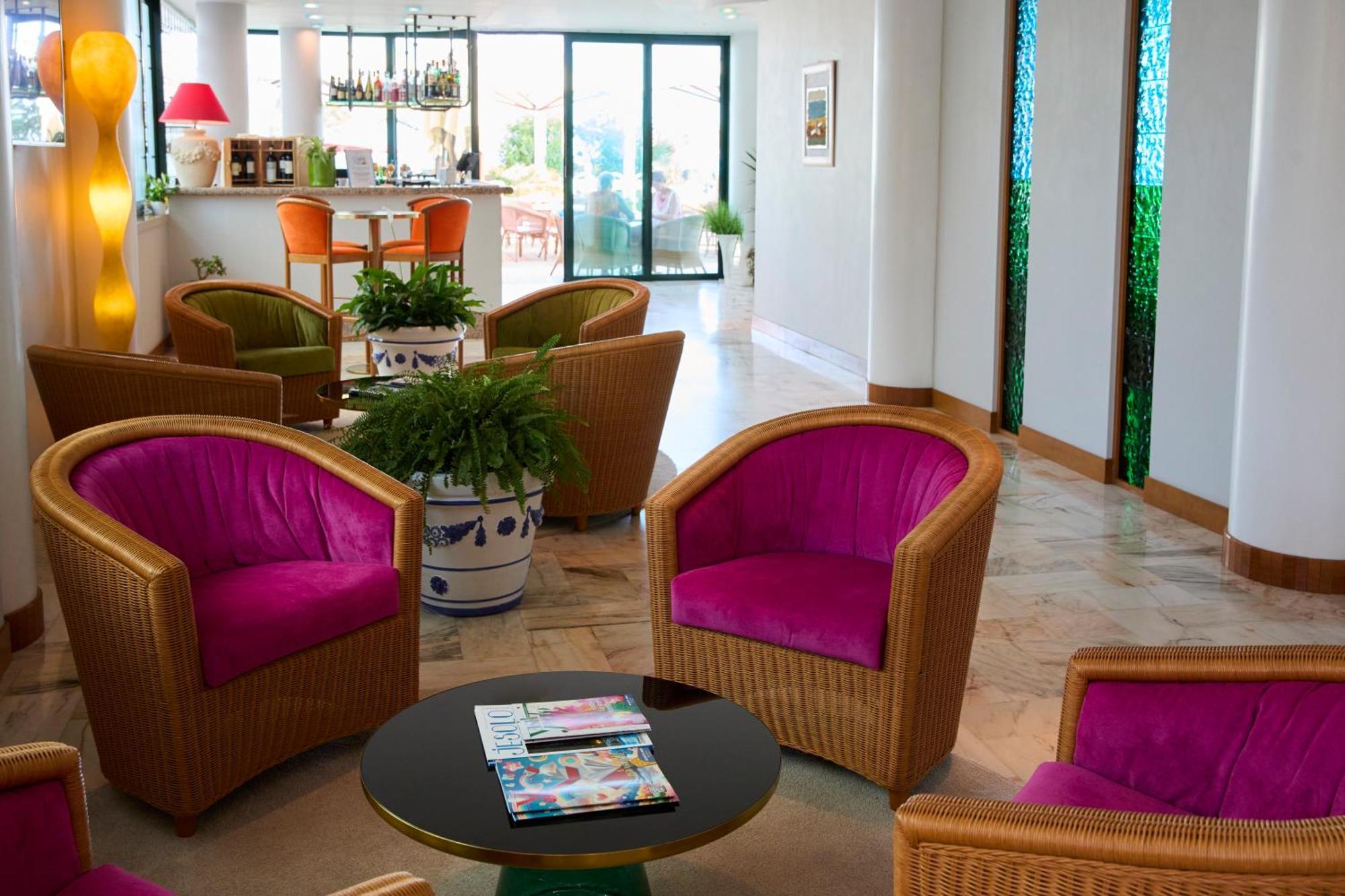 Ruhl Beach Hotel & Suites ليدو دي يسولو المظهر الخارجي الصورة