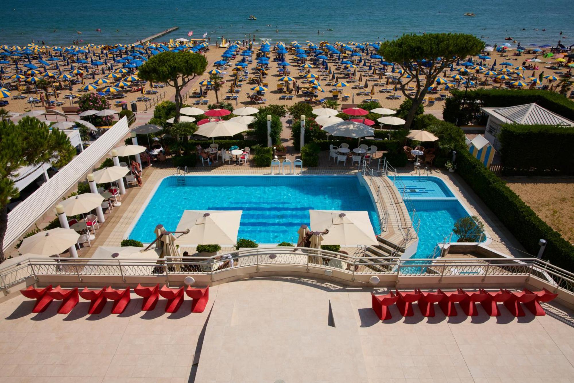 Ruhl Beach Hotel & Suites ليدو دي يسولو المظهر الخارجي الصورة