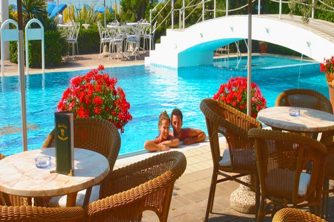 Ruhl Beach Hotel & Suites ليدو دي يسولو المظهر الخارجي الصورة