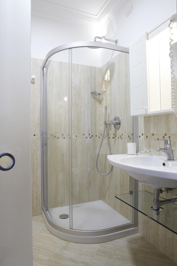 Ruhl Beach Hotel & Suites ليدو دي يسولو المظهر الخارجي الصورة