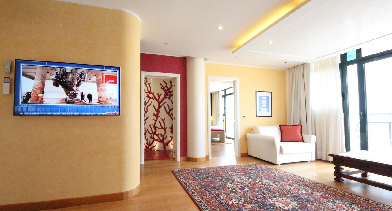 Ruhl Beach Hotel & Suites ليدو دي يسولو المظهر الخارجي الصورة