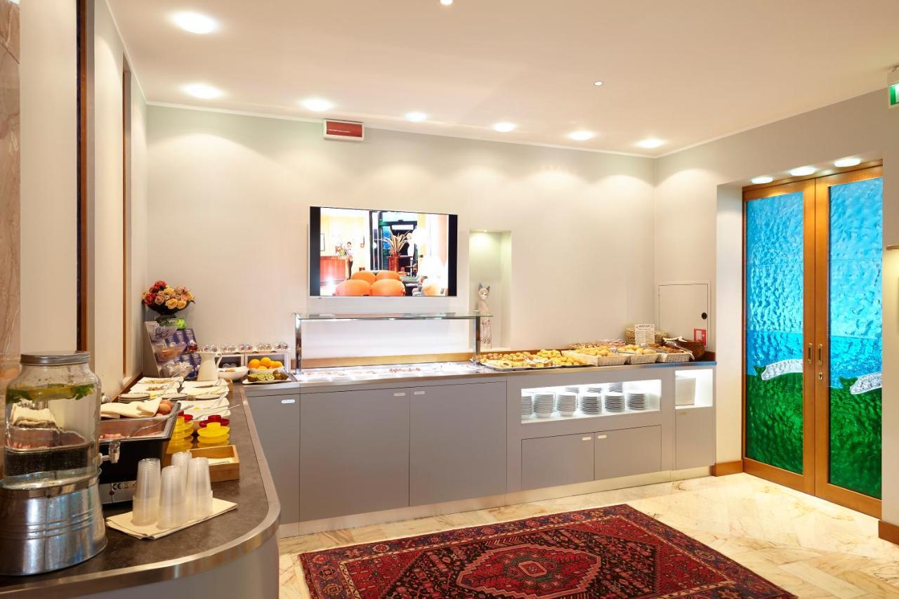 Ruhl Beach Hotel & Suites ليدو دي يسولو المظهر الخارجي الصورة